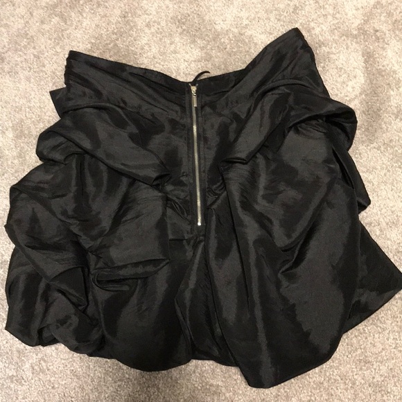 Formal black skirt - Picture 3 of 3